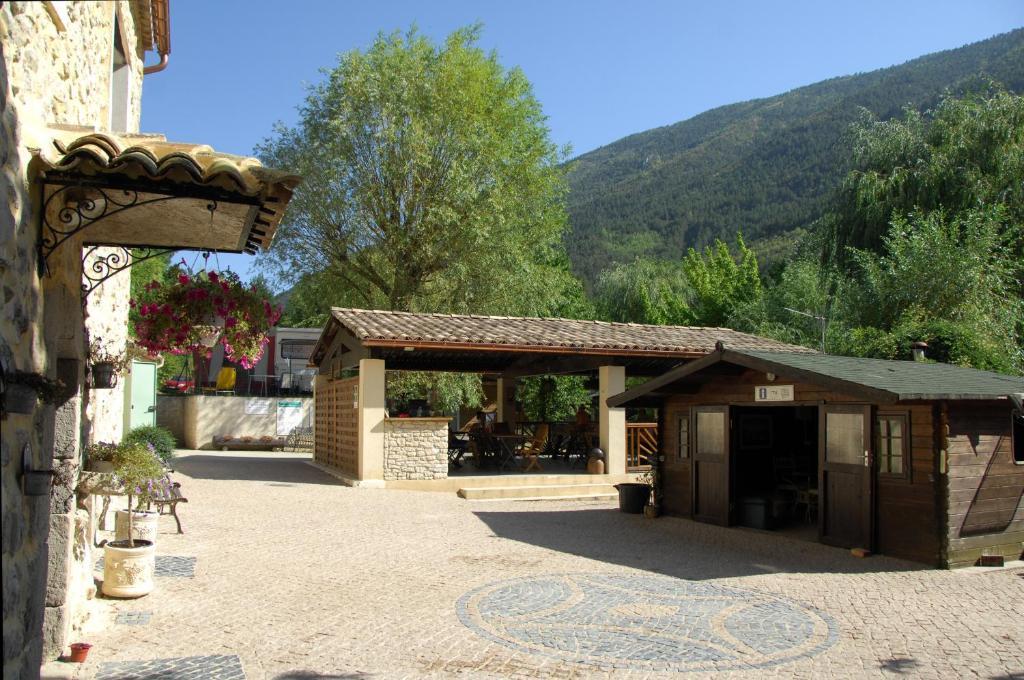 Camping La Ferme De Castellane Εξωτερικό φωτογραφία
