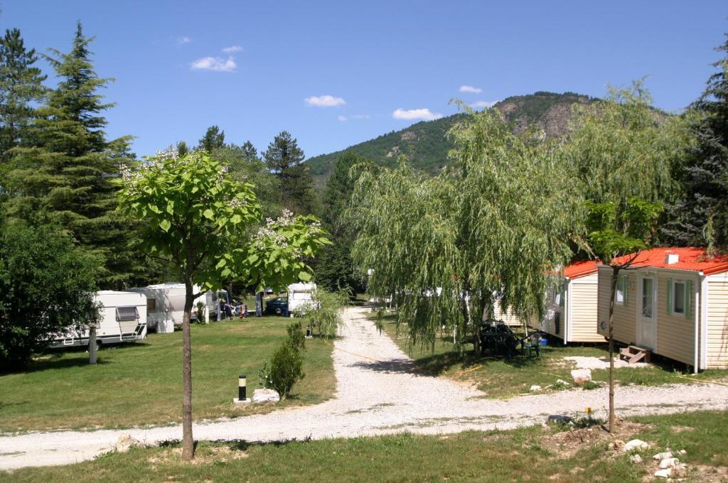 Camping La Ferme De Castellane Εξωτερικό φωτογραφία