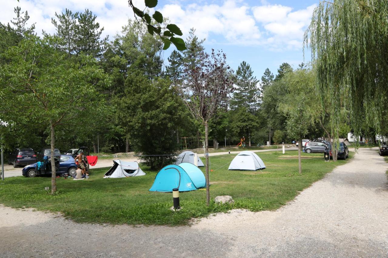 Camping La Ferme De Castellane Εξωτερικό φωτογραφία